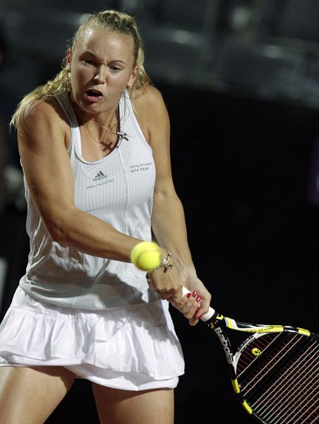 包含阿扎伦卡官方宣布比赛规则变更新规，塞尔维亚队引发争议！赛场气氛高涨的词条-开云平台