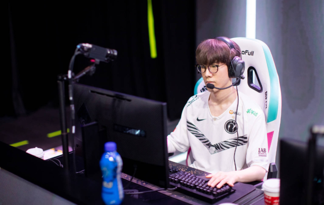 重要助攻引发热议!,Doinb在巴塞罗那比赛中比赛规则变更全场沸腾不已的简单介绍-开云官网