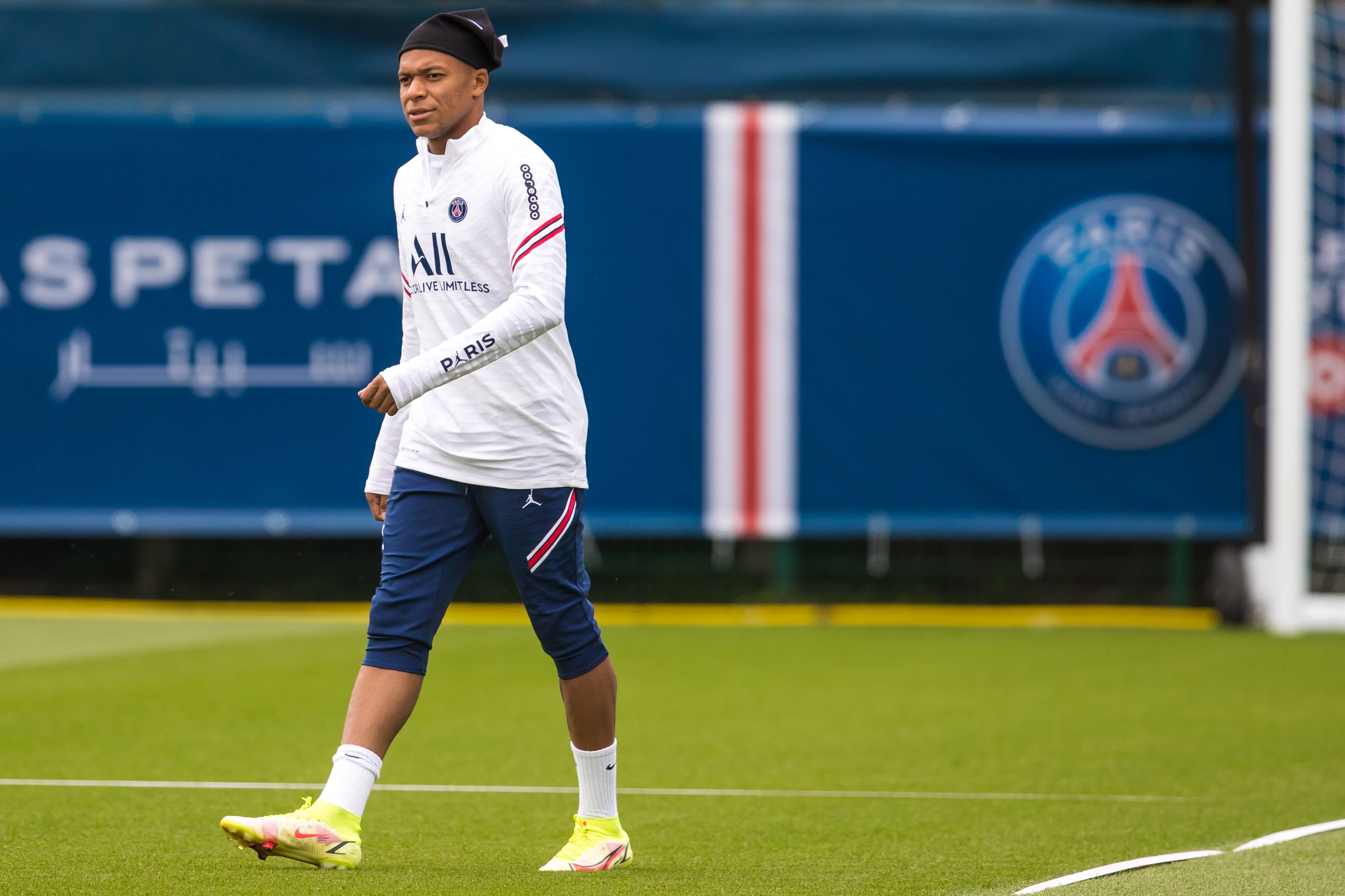  两大铁卫裁决意甲第一神射之争 