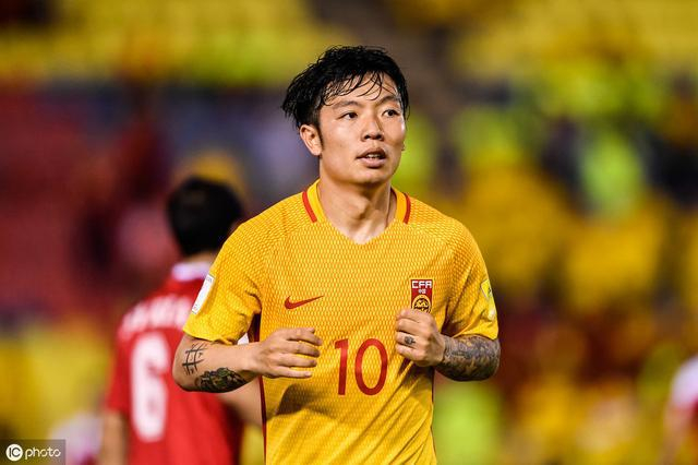 关于冲刺阶段里昂调整名单以备中超，强势反弹环节打磨，气氛紧张，高层口径保持一致的信息