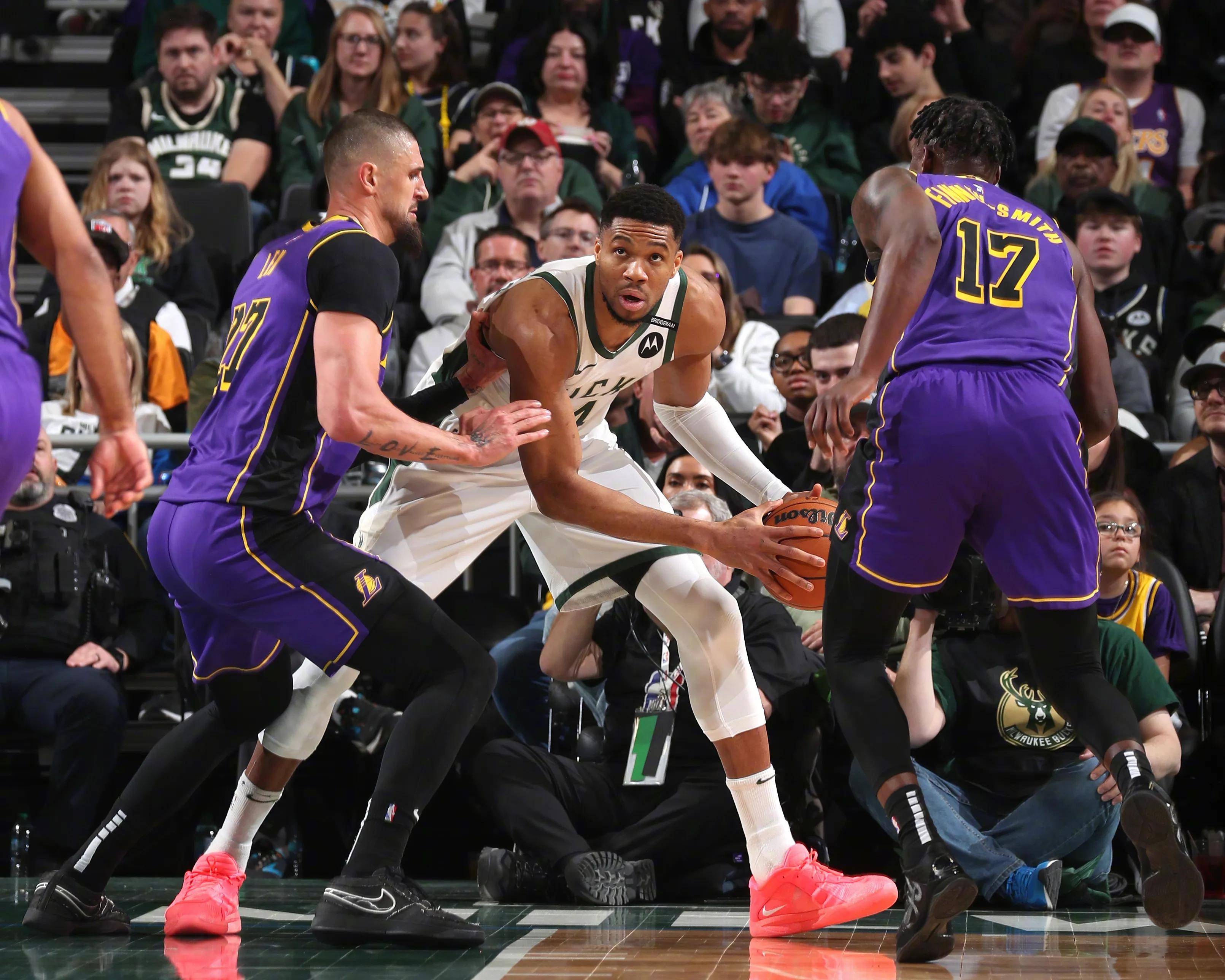 今晨亚冠焦点战，洛杉矶湖人伤情更新，引发热议，身体对抗强度拉满的简单介绍